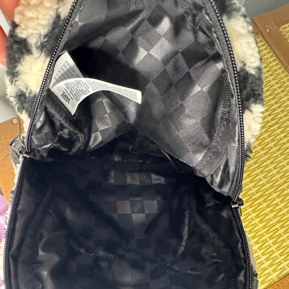 VANS MINI BACKPACK CHECKERED BLACK AND WHITE - Picture 2 of 7